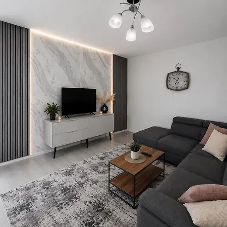 Apartment Moderne 3-zimmer-wohnung In Unmittelbarer Naehe Zur